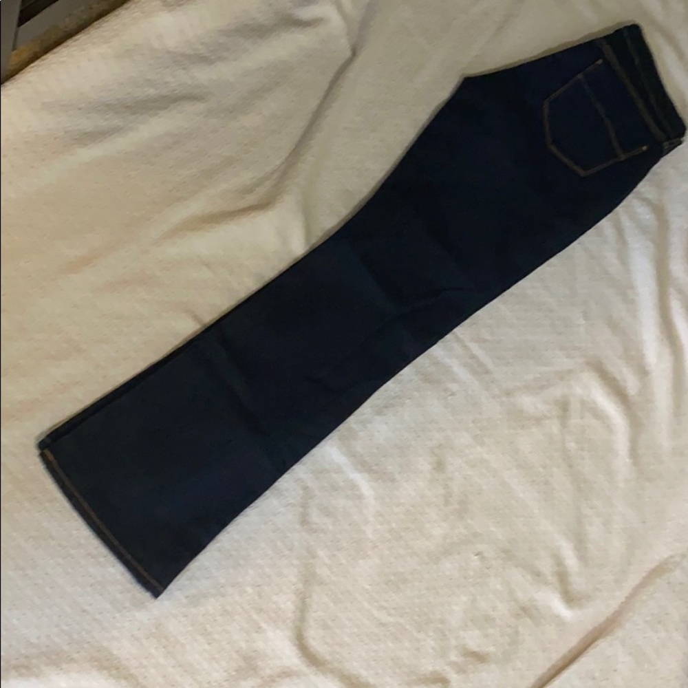 Old Navy NEW jeans. Boot cut. Size 6